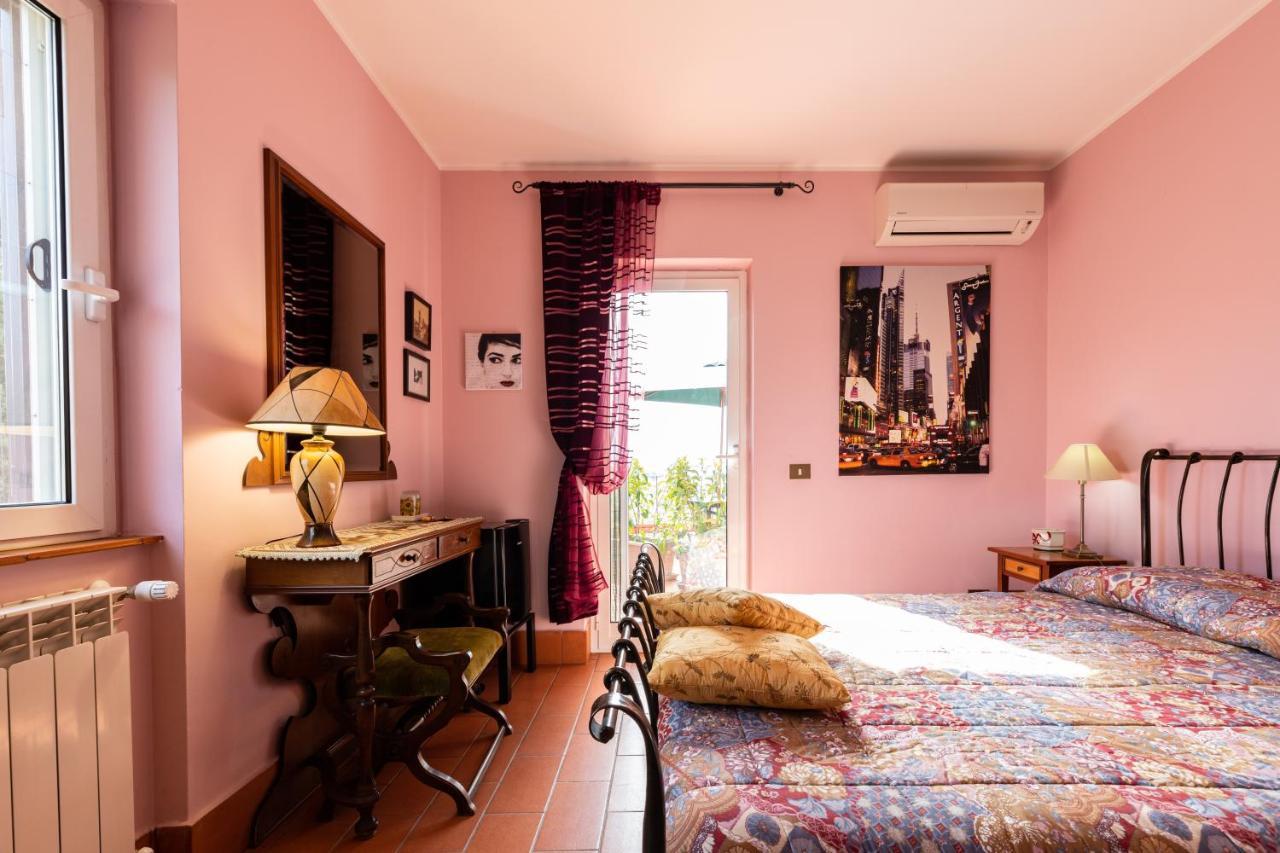 La Tana Delle Stelle B&B Di Charme E Relax Fara in Sabina Exteriér fotografie